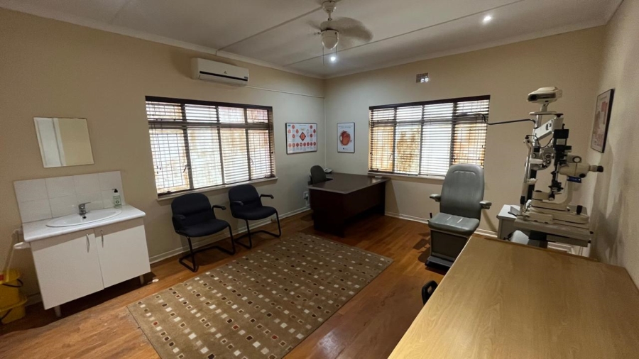  Bedroom Property for Sale in Jeffreys Bay Central Eastern Cape